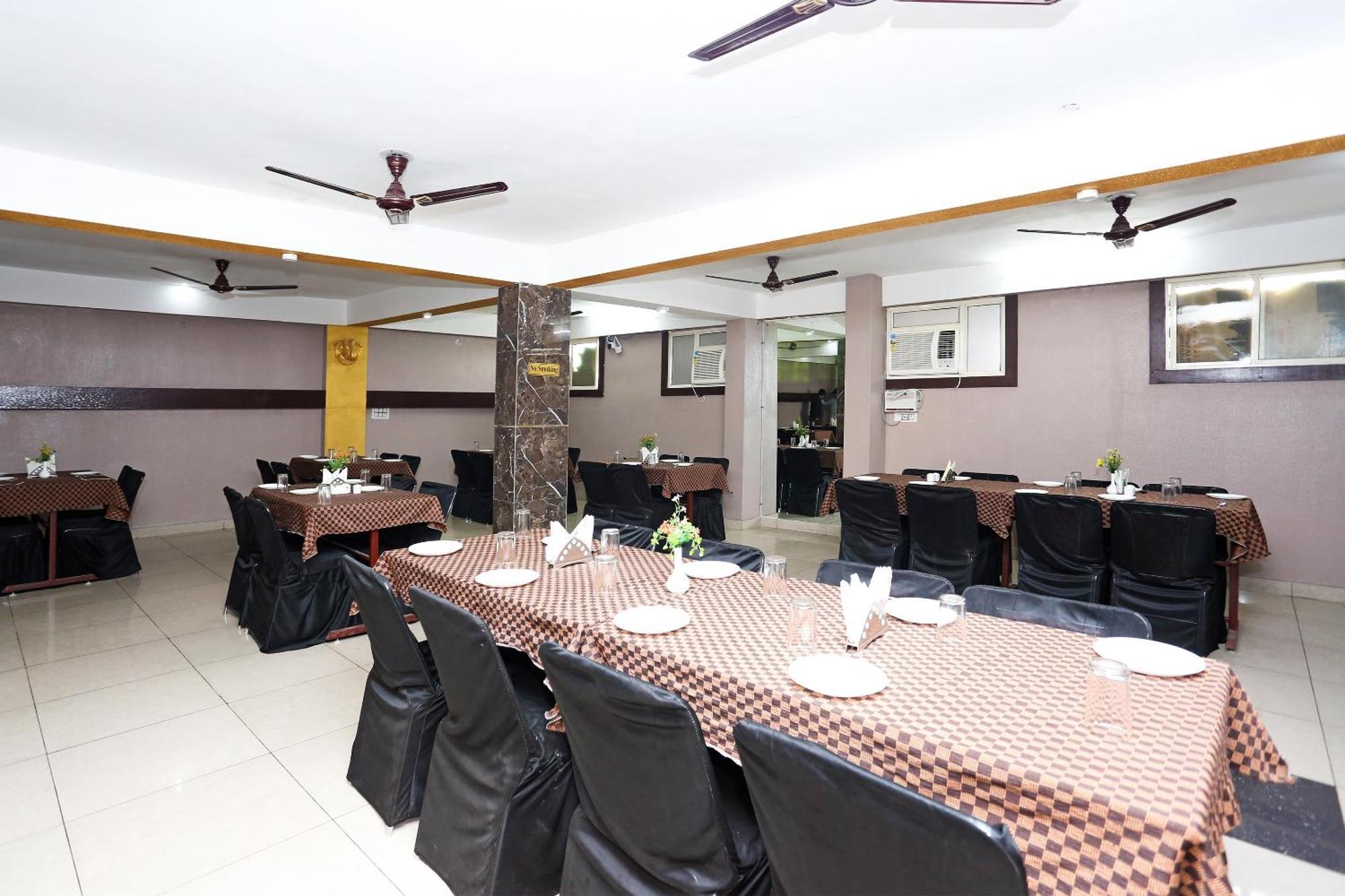 OYO 10137 Hotel Vaishnavi Kota  Extérieur photo